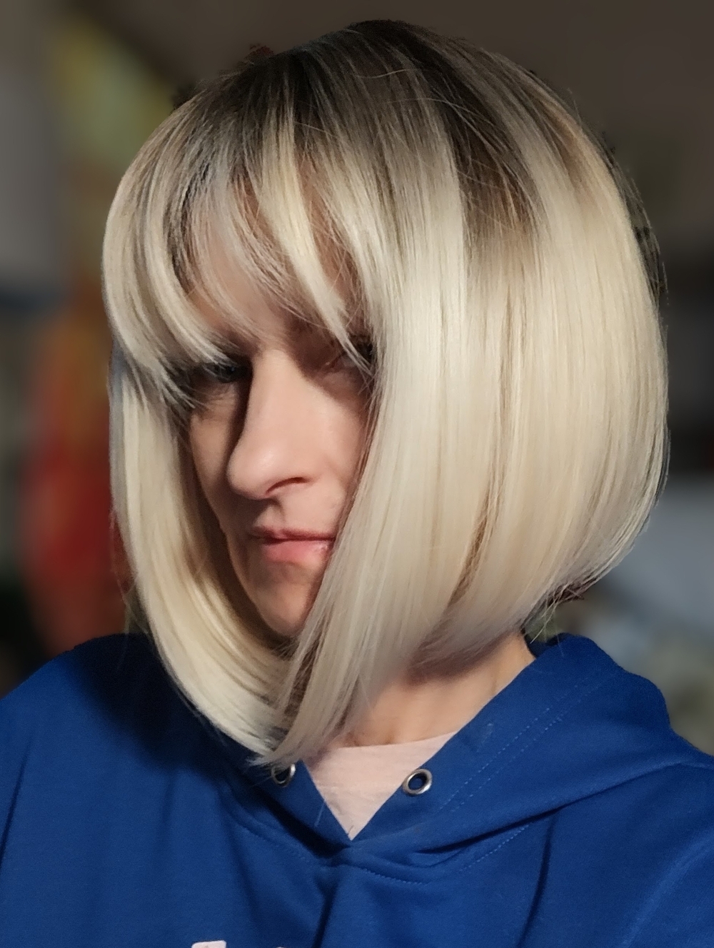 Blonde Short Layered Bob Wig - Sleek Platinum W/ Natural Dark 'roots' NWOT - Picture 9 of 14